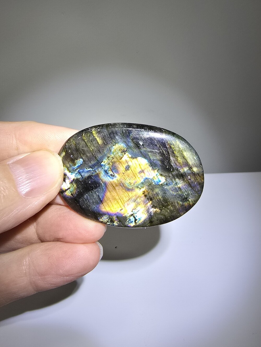 Labradorite Crystal Palmstone #I